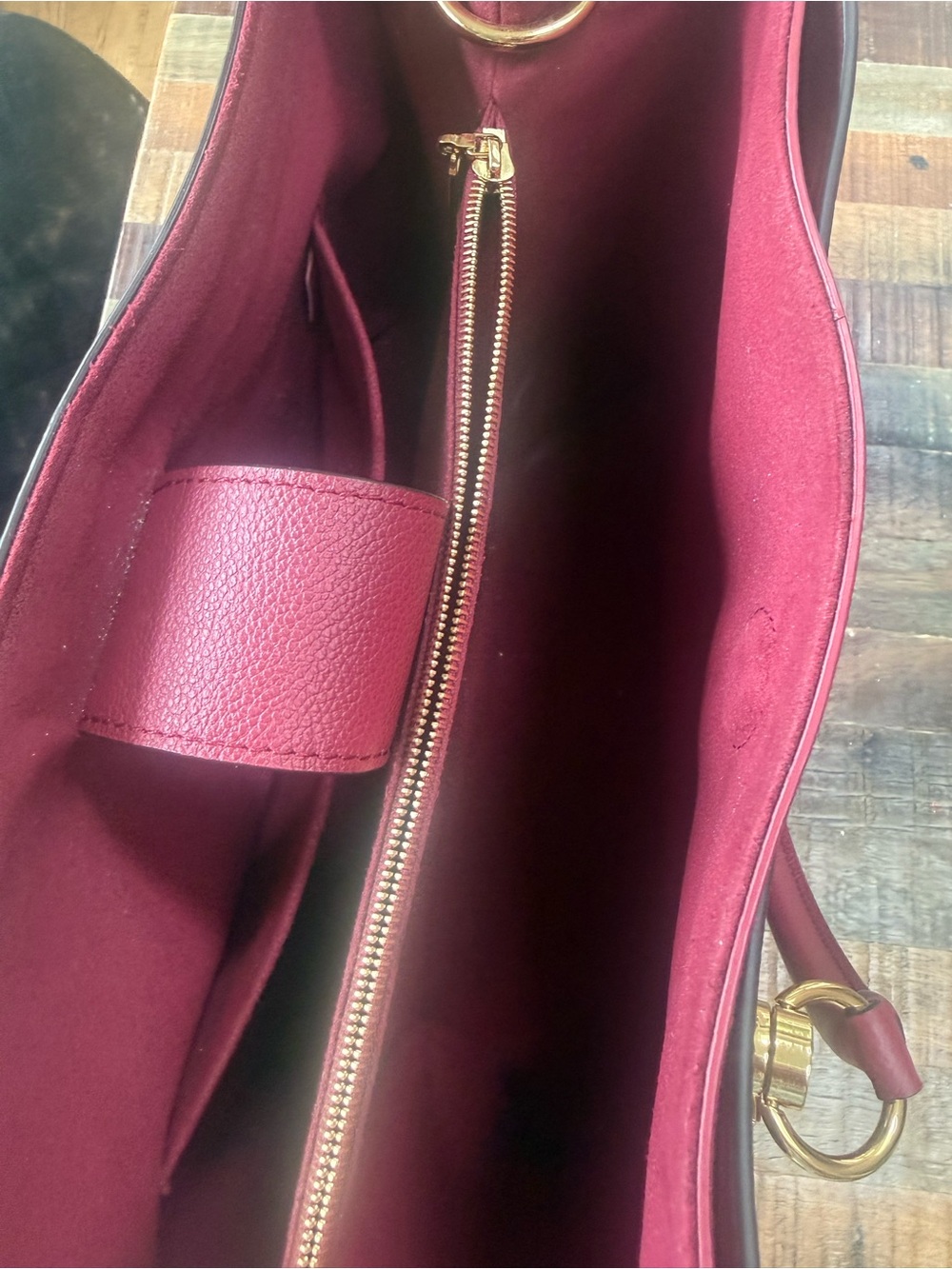 Louis Vuitton Riverside Damier Ebene Canvas Tote with Burgundy Trim - Picture 4 of 8